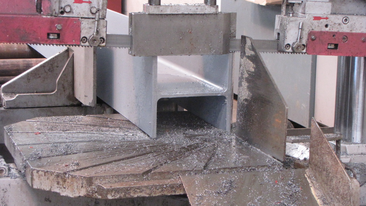 steel cutting machine